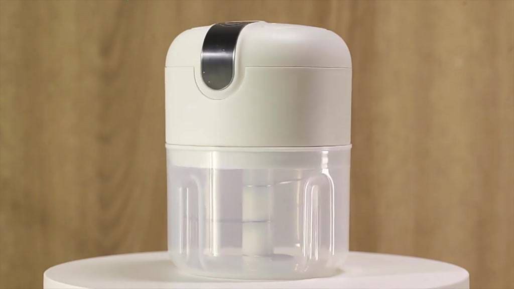 Mini Processador Elétrico de Alimentos Portátil com 3 lâminas de aço inox USB 250 ml Bivolt