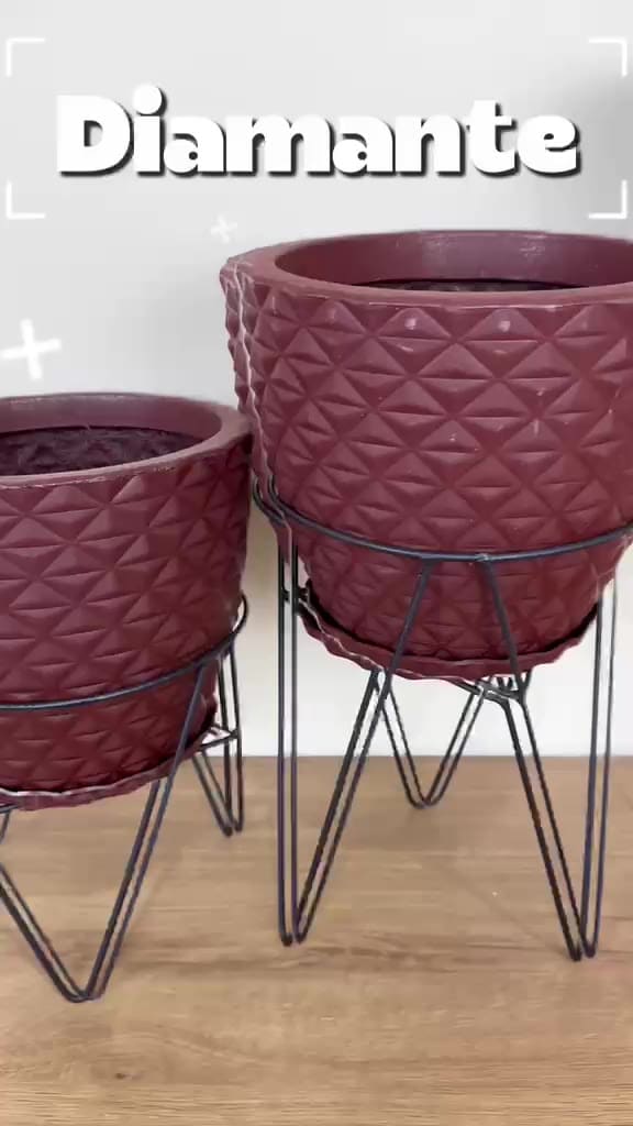 Jogo 3 suporte Tripé Ferro + vasos Nº1 Polietileno Decoração Jardim Planta Flores Com Pratos