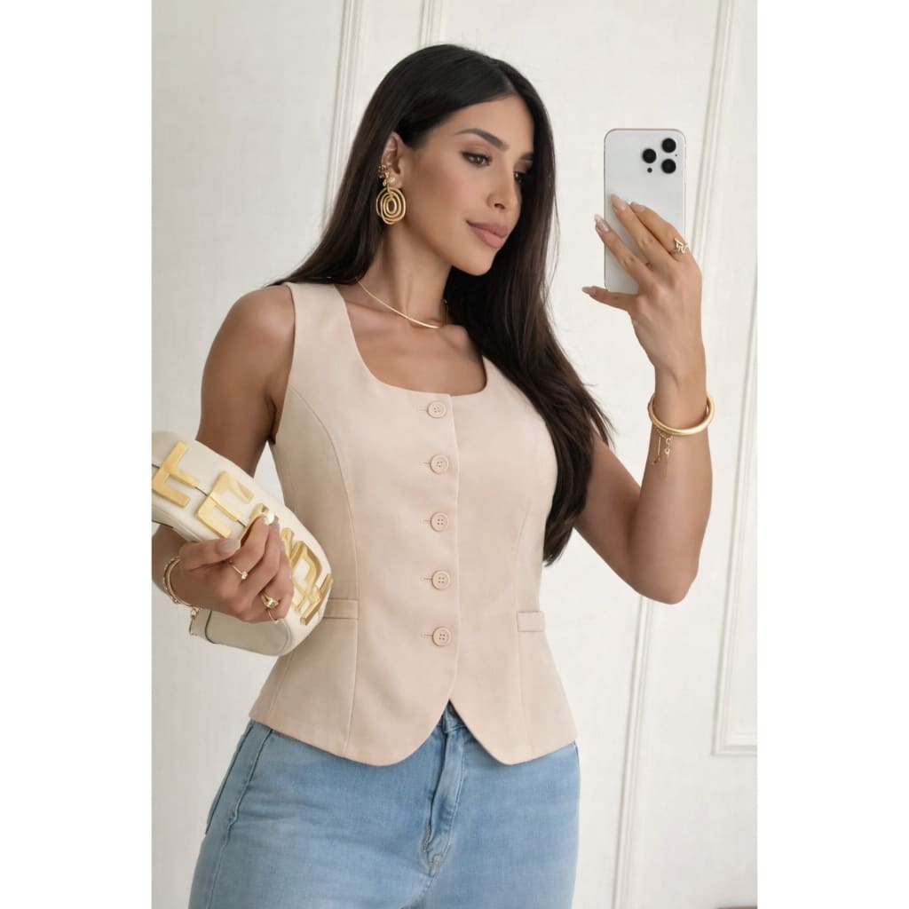 Colete Feminino Alfaiataria Alça Larga Gola Quadrada com Detalhe Aberto– Elegante, Clássico Primavera/Verão 2027