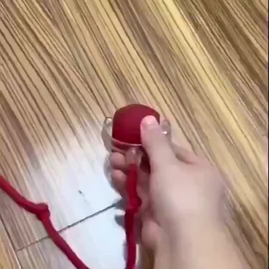 Brinquedo Inteligente Recarregável para PETS com Bola Automática e Rabo Falso Elétrico